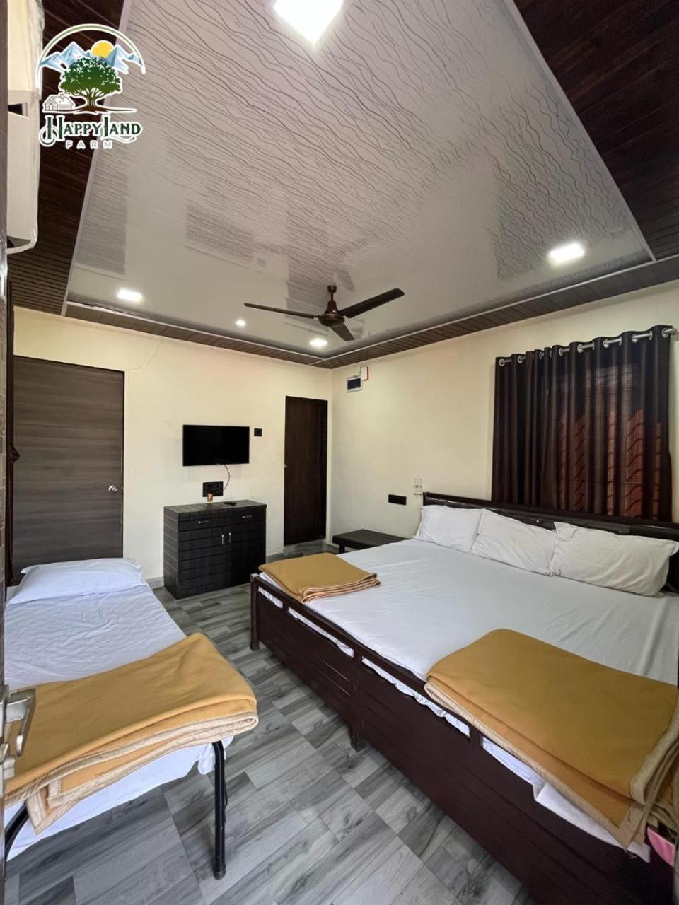 Hotel Happy Land Farm Karjat Esterno foto