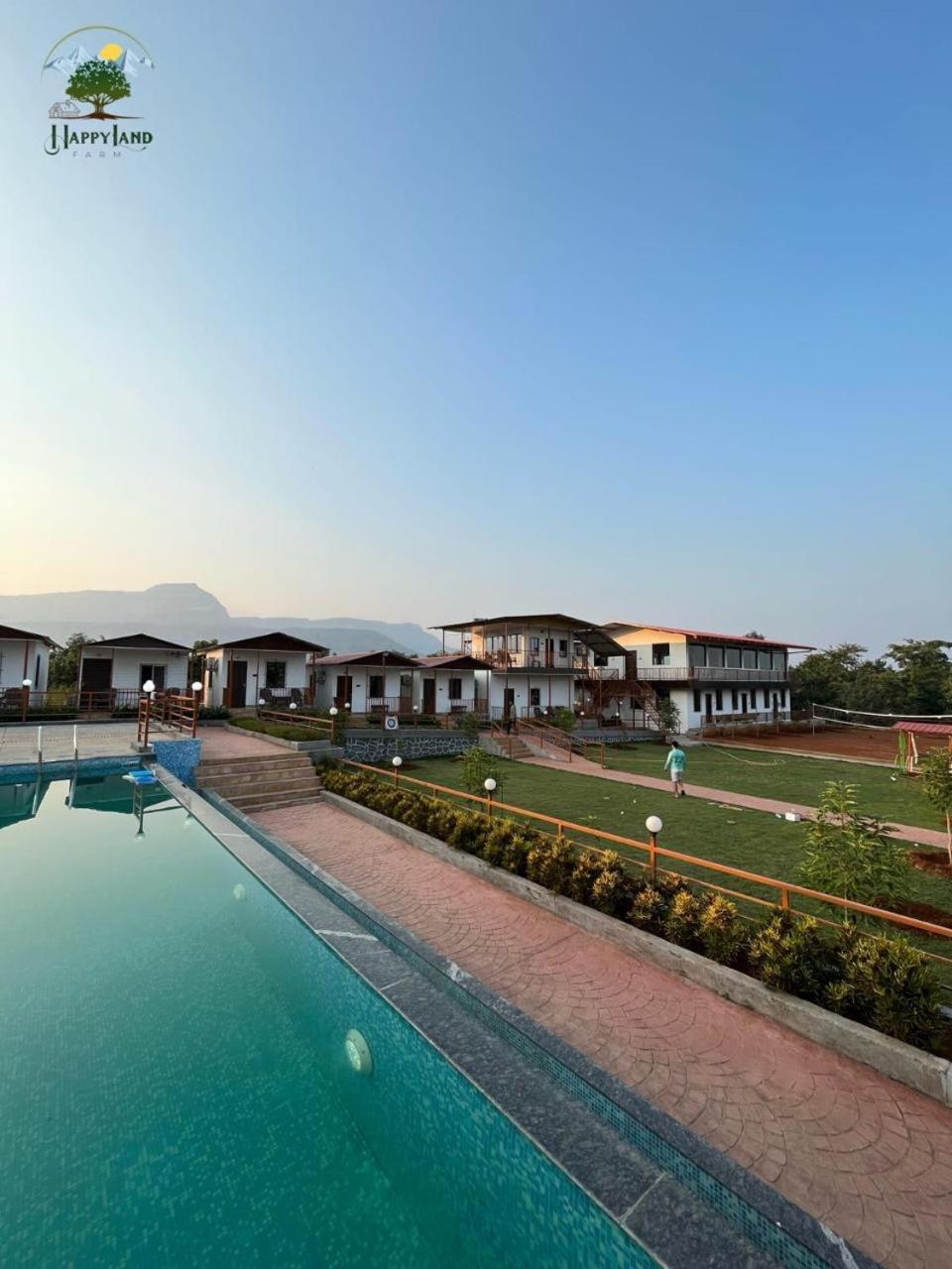Hotel Happy Land Farm Karjat Esterno foto