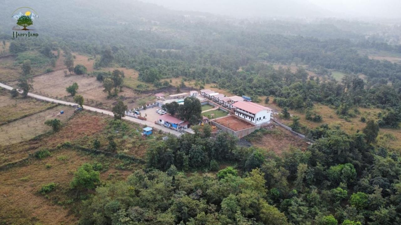 Hotel Happy Land Farm Karjat Esterno foto