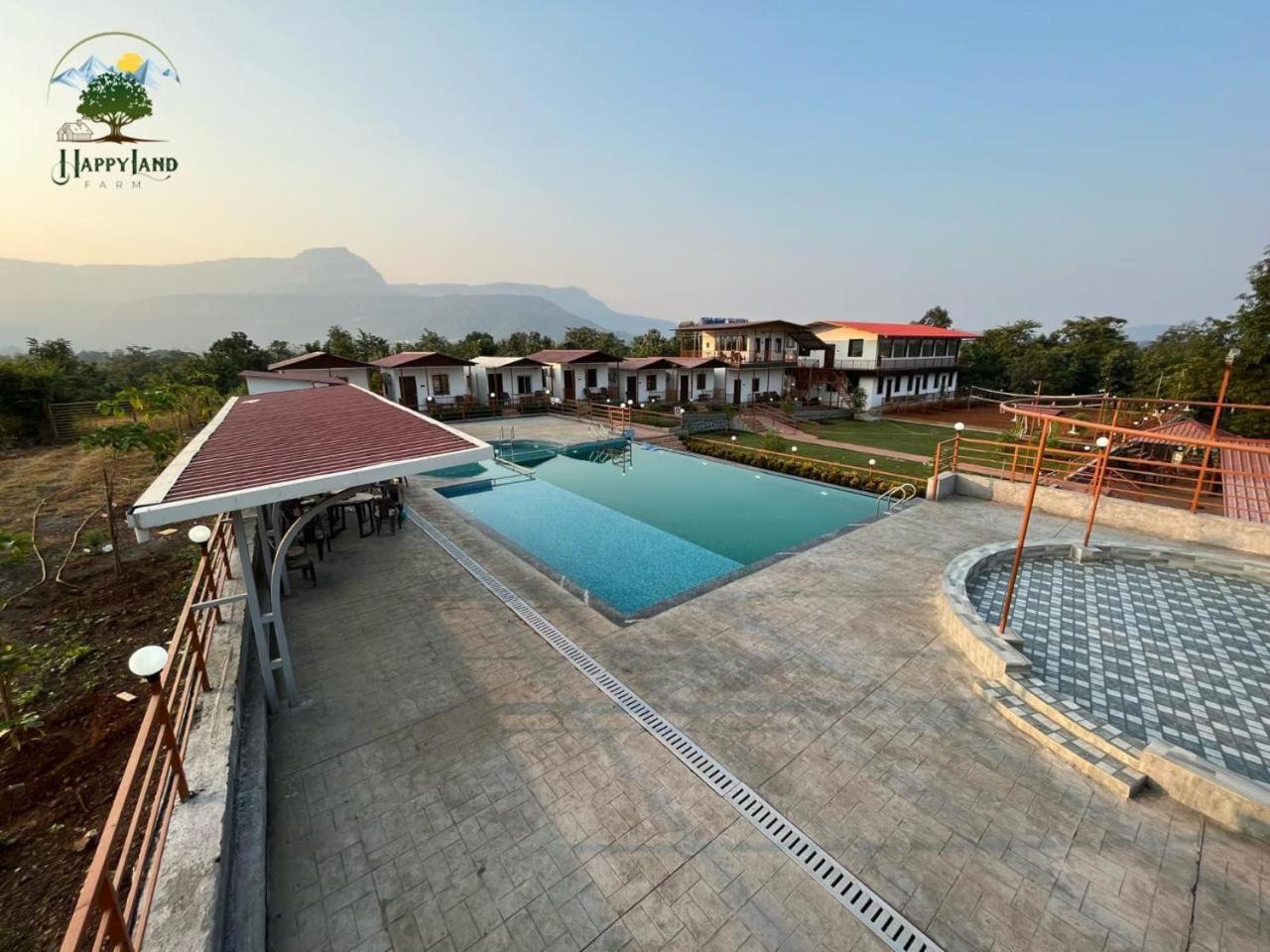 Hotel Happy Land Farm Karjat Esterno foto